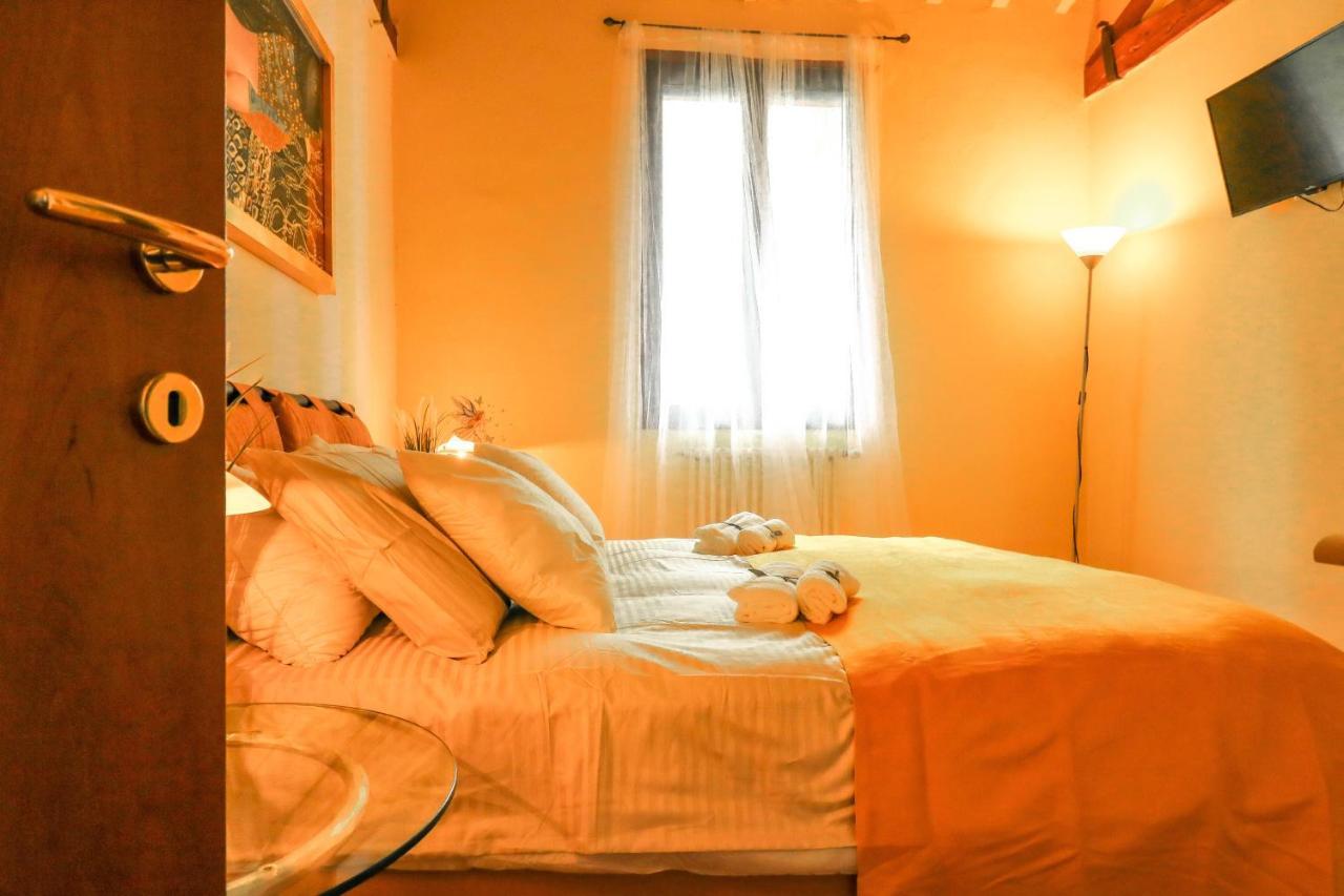 Casale Val D' Orcia- Relax E Lusso In Piscina Villa Torrita di Siena Luaran gambar