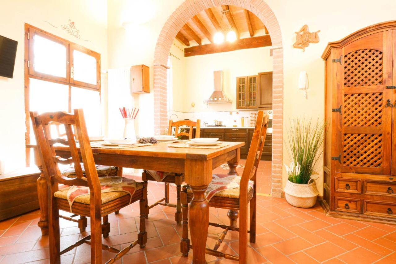 Casale Val D' Orcia- Relax E Lusso In Piscina Villa Torrita di Siena Luaran gambar